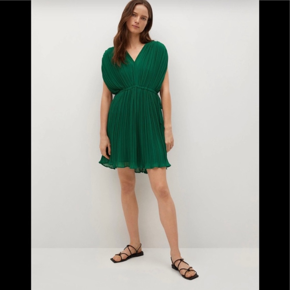 Mango emerald green pleated dress